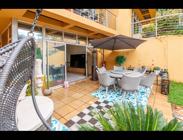 2 BEDROOM PENTHOUSE SOLD IN GLENVISTA